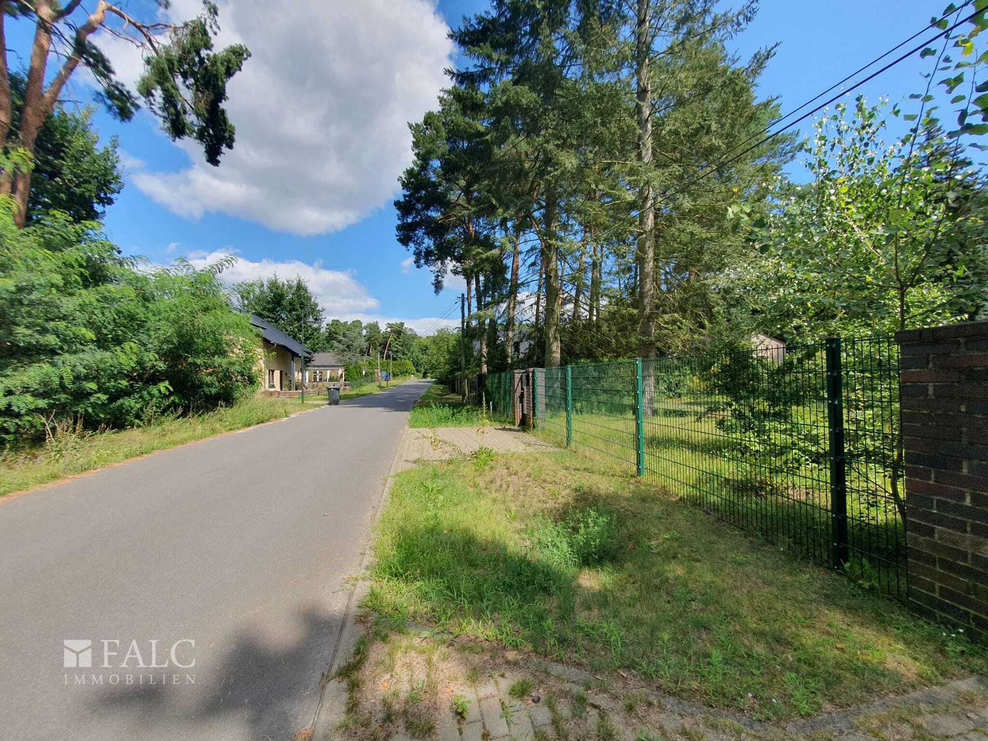 Straßenansicht